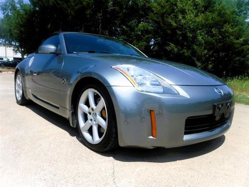 Used 2005 Nissan 350Z Grand Touring RWD image 3