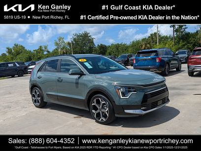 Certified 2025 Kia Niro EX Touring