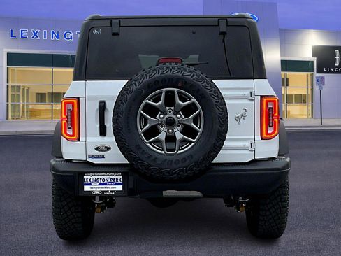 New 2025 Ford Bronco Badlands AWD/4WD image 4