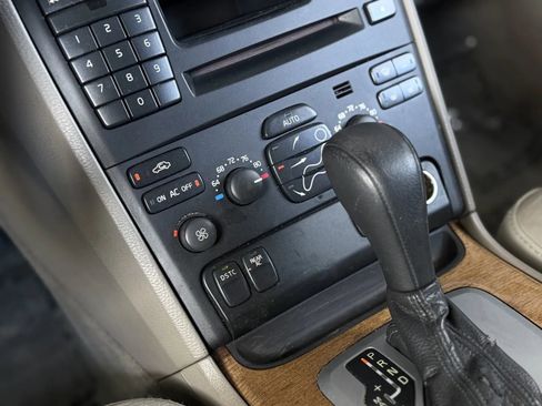 Used 2005 Volvo XC90 T6 image 29