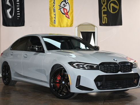 Used 2023 BMW M340i xDrive AWD/4WD image 3