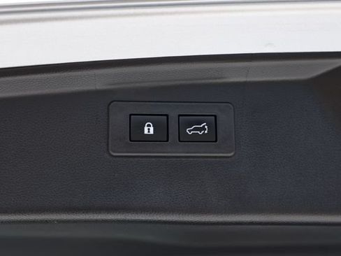 Certified 2022 Subaru Outback Premium w/ Tech Package 1 AWD/4WD image 11