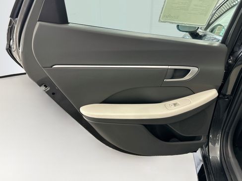 Used 2025 Hyundai Sonata SEL FWD image 27