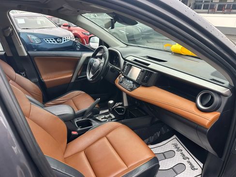 Used 2016 Toyota RAV4 Limited image 14