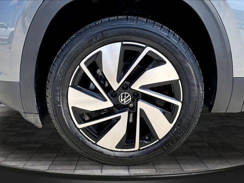 Used 2024 Volkswagen Atlas SE FWD image 36