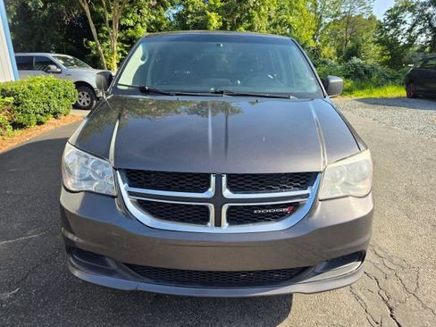 Used 2017 Dodge Grand Caravan SE w/ Power Window Group FWD image 2