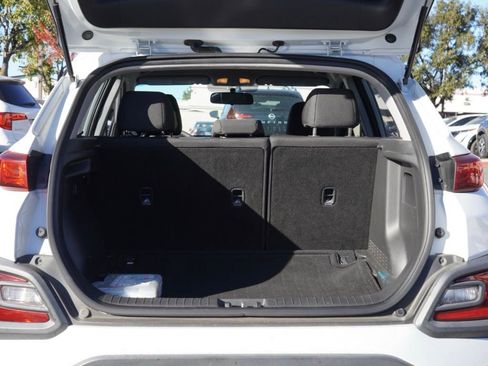 Used 2018 Hyundai Kona SE image 4