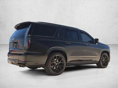 Used 2026 Cadillac Escalade V w/ LPO, ONYX Package AWD/4WD image 4