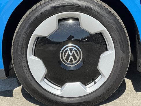 New 2025 Volkswagen ID. Buzz Pro S image 27