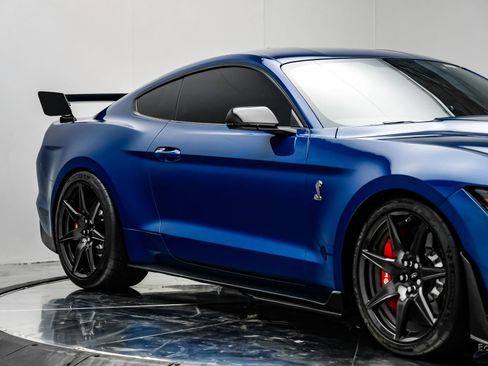 Used 2022 Ford Mustang Shelby GT500 w/ Carbon Fiber Track Pack image 23