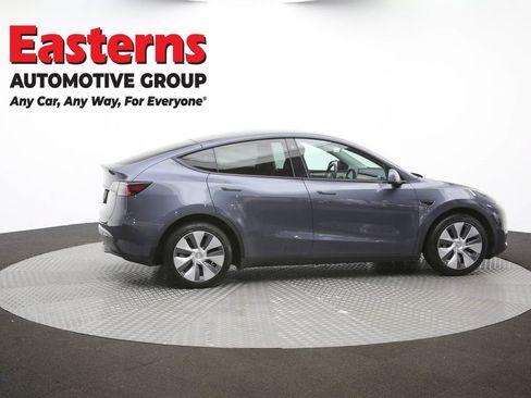 Used 2022 Tesla Model Y Long Range AWD/4WD image 43