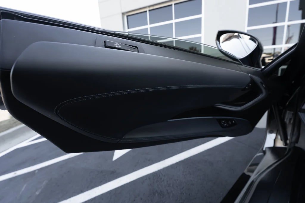 Used 2019 BMW i8 Roadster AWD/4WD image 25
