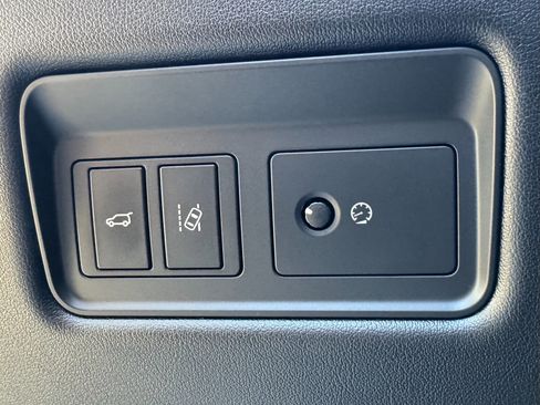 Used 2017 Land Rover Range Rover HSE image 28