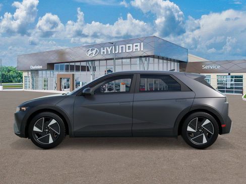 New 2026 Hyundai Ioniq 5 SEL image 3