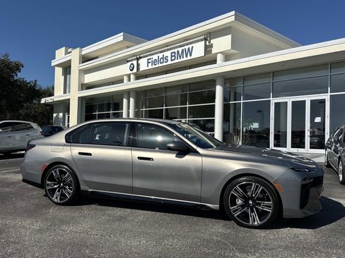 New 2026 BMW 740i image 1