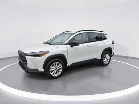 Certified 2026 Toyota Corolla Cross LE AWD/4WD image 4