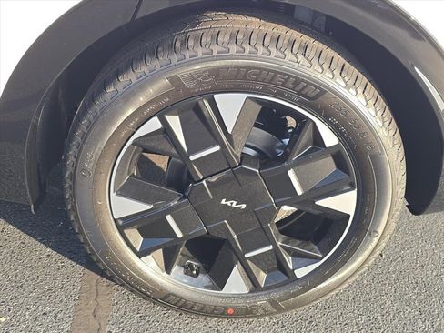 New 2026 Kia Sportage SX image 12