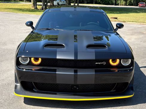 Used 2023 Dodge Challenger SRT Hellcat RWD image 5