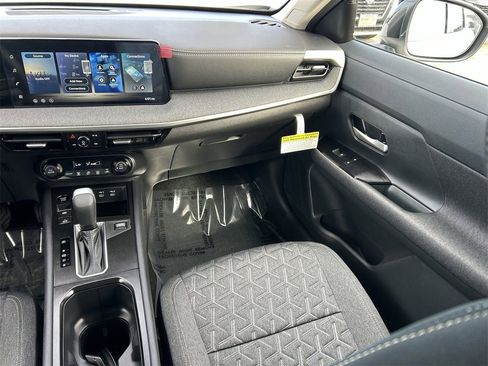 New 2026 Nissan Kicks SV FWD image 17