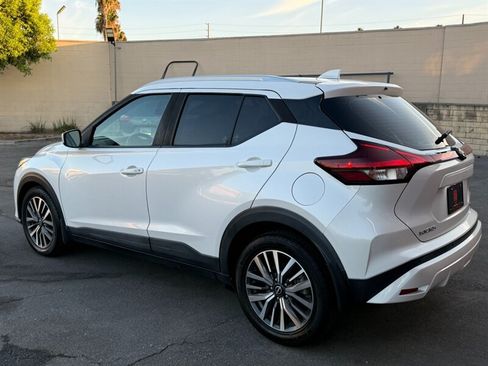 Used 2022 Nissan Kicks SV FWD image 8