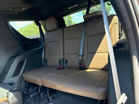 Used 2021 Chevrolet Tahoe High Country w/ Premium Package AWD/4WD image 24