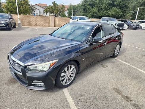 Used 2015 INFINITI Q50 Premium w/ Navigation Package RWD image 1