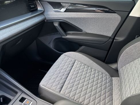 New 2025 Volkswagen Tiguan S FWD image 19