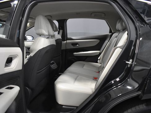 Certified 2023 Nissan Ariya AWD image 33