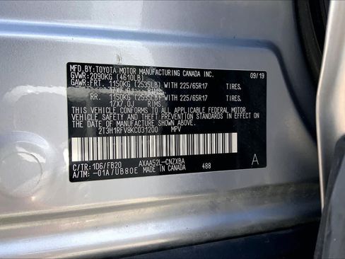 Used 2019 Toyota RAV4 LE FWD image 36