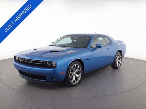 Used 2015 Dodge Challenger SXT Plus w/ Driver Convenience Group RWD image 1
