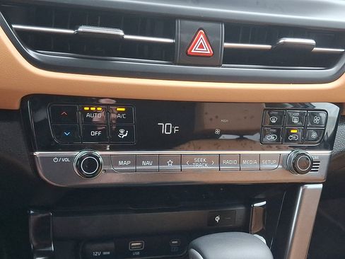 Used 2025 Kia Seltos EX w/ EX Sunroof Package AWD/4WD image 17
