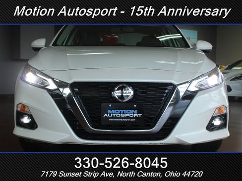 Used 2022 Nissan Altima 2.5 Platinum AWD/4WD image 40