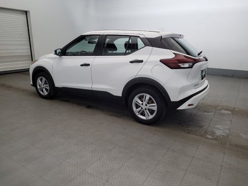 Used 2022 Nissan Kicks S image 3
