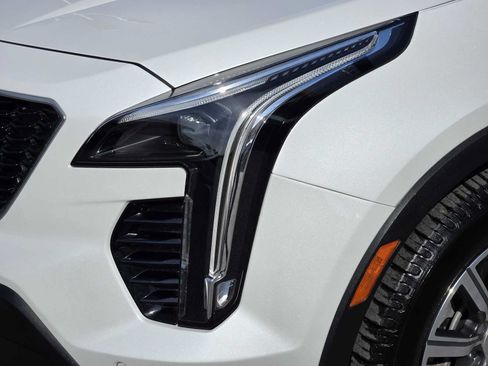 Used 2020 Cadillac XT4 Sport w/ Technology Package FWD image 9