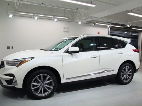 Used 2019 Acura RDX AWD w/ Technology Package image 3