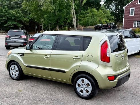 Used 2013 Kia Soul FWD image 3