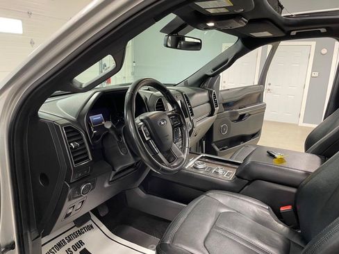 Used 2019 Ford Expedition Max Limited AWD/4WD image 9