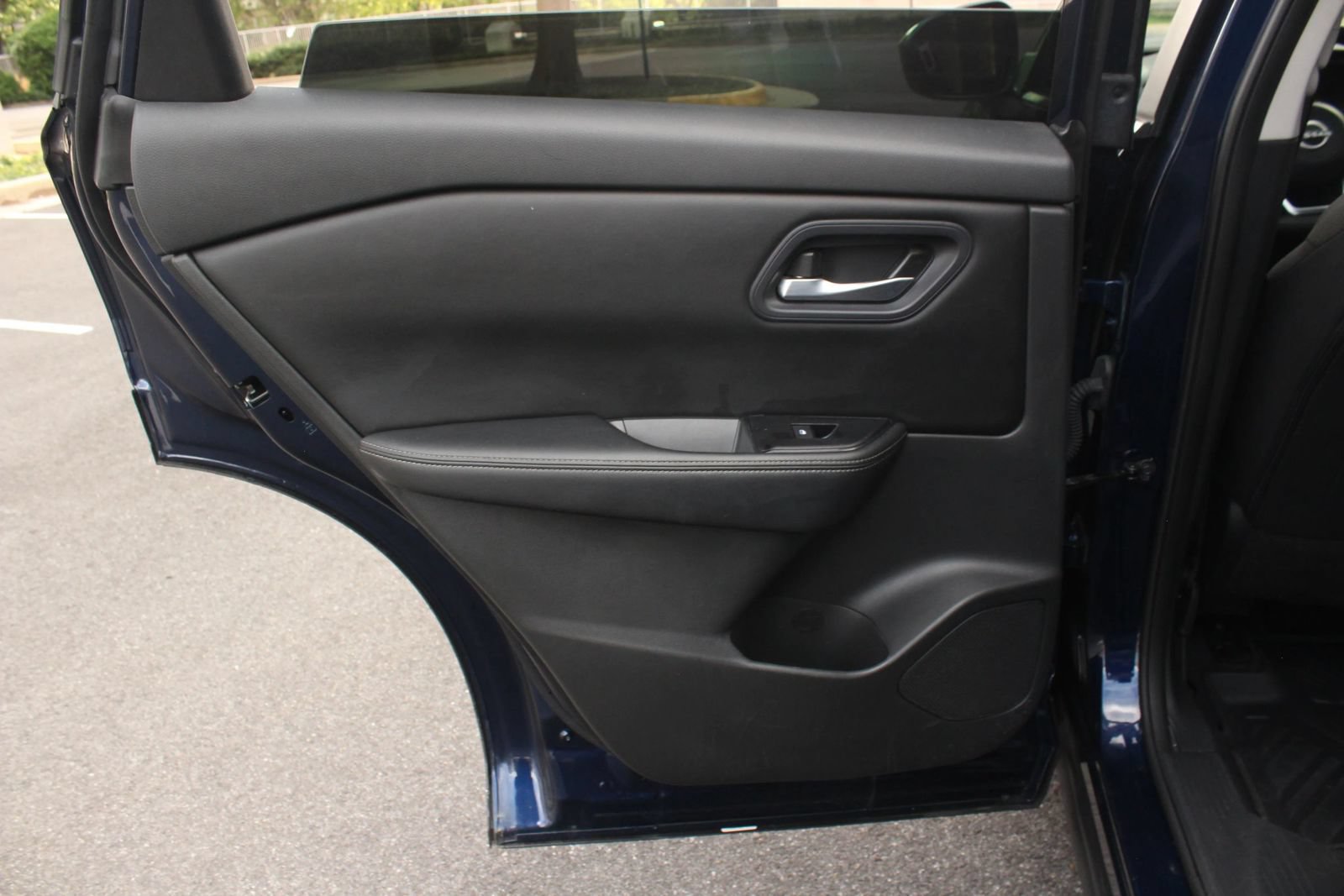 Used 2024 Nissan Rogue SV AWD/4WD image 20