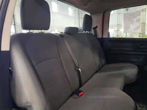 Used 2018 RAM 2500 Tradesman w/ Chrome Appearance Group image 17