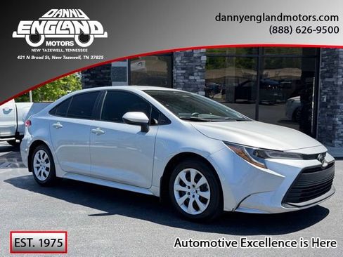 Used 2024 Toyota Corolla LE FWD image 1