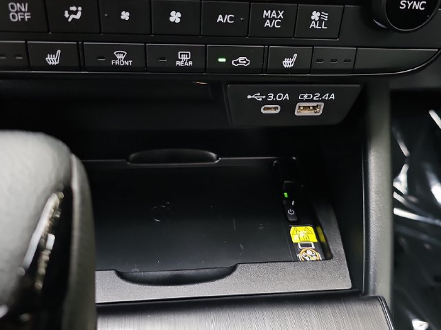 Certified 2026 Subaru Outback Premium AWD/4WD image 32