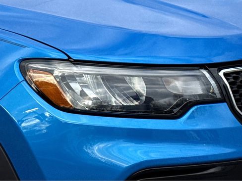 Used 2024 Jeep Compass Limited image 5