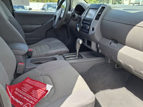 Certified 2019 Nissan Frontier S image 20
