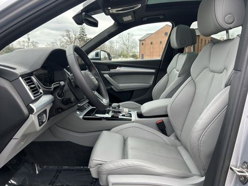 Certified 2024 Audi Q5 2.0T Premium Plus w/ Premium Plus Package image 19