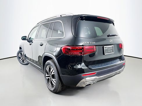 New 2026 Mercedes-Benz GLB 250 4MATIC image 5