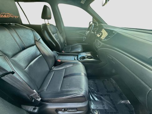 Certified 2022 Honda Pilot TrailSport image 32