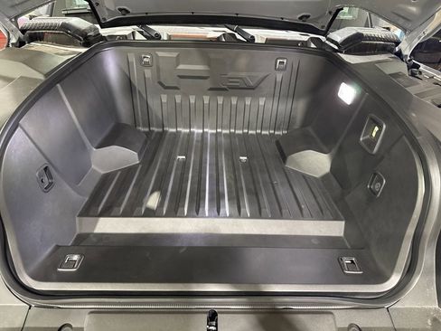 New 2025 GMC Hummer EV 2X image 36