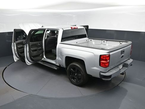 Used 2018 Chevrolet Silverado 1500 LT w/ Texas Edition RWD image 2