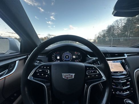 Used 2018 Cadillac XTS Vsport Platinum image 12