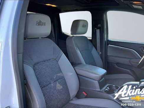 Used 2024 Chevrolet Colorado ZR2 w/ ZR2 Bison Edition image 19